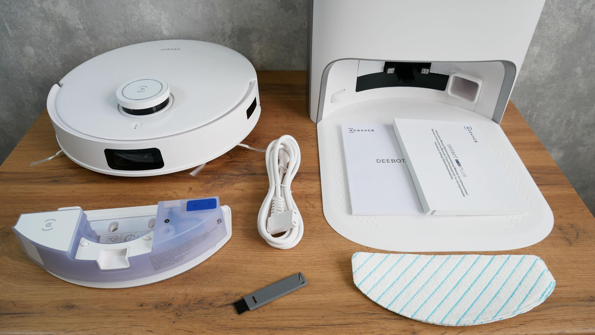 Ecovacs Deebot T10 Omni Robot Vacuum review: It even cleans itself -  Reviewed